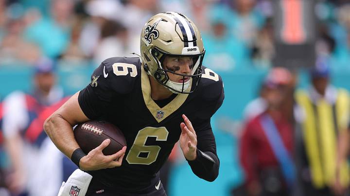 New Orleans Saints QB Tyler Shough (6) runs with the ball against the Miami Dolphins on Nov. 30, 2025.