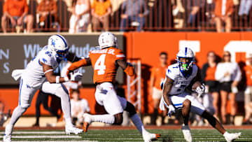 Nov 23, 2024; Austin, Texas, USA; Kentucky Wildcats wide receiver Barion Brown (7) runs against the Texas Longhorns during the first quarter at Darrell K Royal-Texas Memorial Stadium. Mandatory Credit: Brett Patzke-Imagn Images