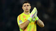 Emiliano Martinez, le gardien d'Aston Villa, fait face au PSG et à Gianluigi Donnarumma en Ligue des Champions