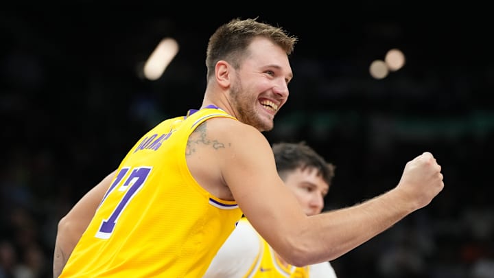 Los Angeles Lakers v Phoenix Suns