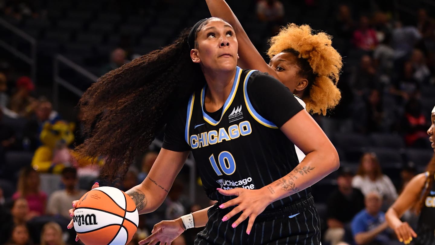 Chicago Sky Edge Dallas Wings Despite Ogunbowale’s 37