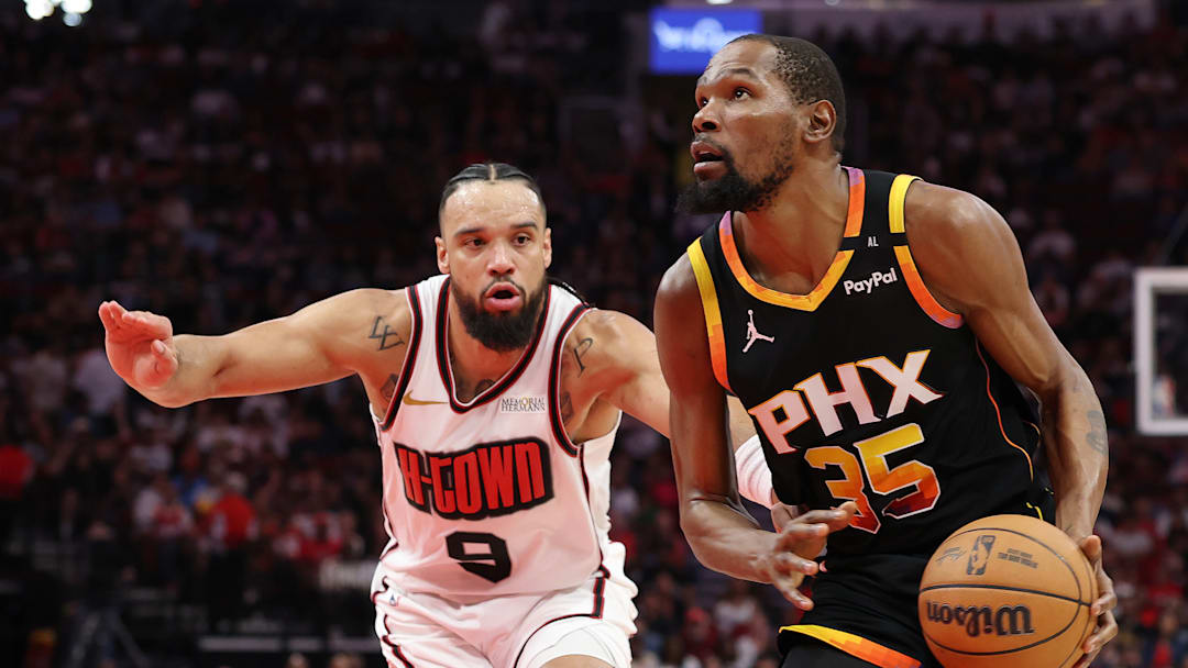 Phoenix Suns v Houston Rockets