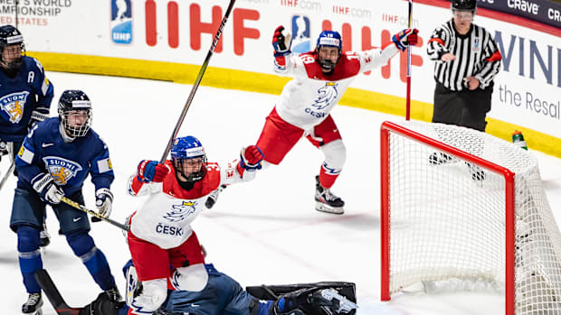 Forward Adéla Šapovalivová with the Czech national team