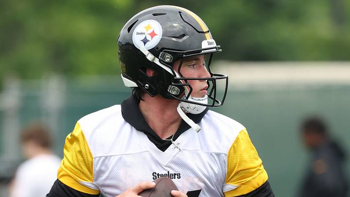 Jun 9, 2026; Pittsburgh, PA, USA;  Pittsburgh Steelers quarterback Drew Allar (16) participates in drills during Minicamp at UPMC Rooney Sports Complex. Mandatory Credit: Charles LeClaire-Imagn Images