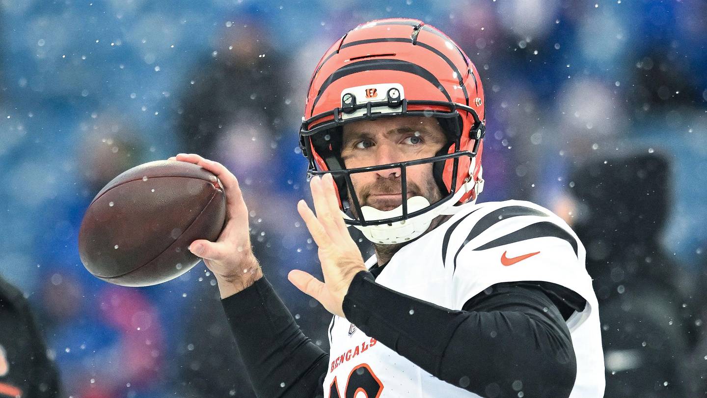 Joe Flacco Gives Ja’Marr Chase, Tee Higgins Sweet Gift After Likely Last ...
