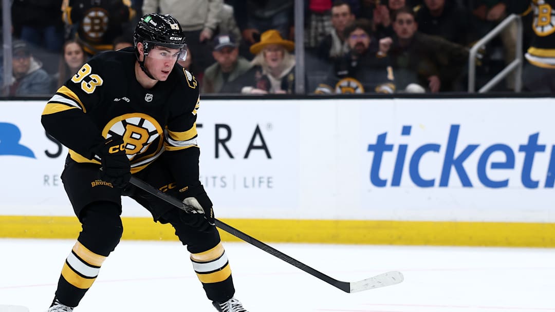 New York Islanders v Boston Bruins New York Islanders v Boston Bruins