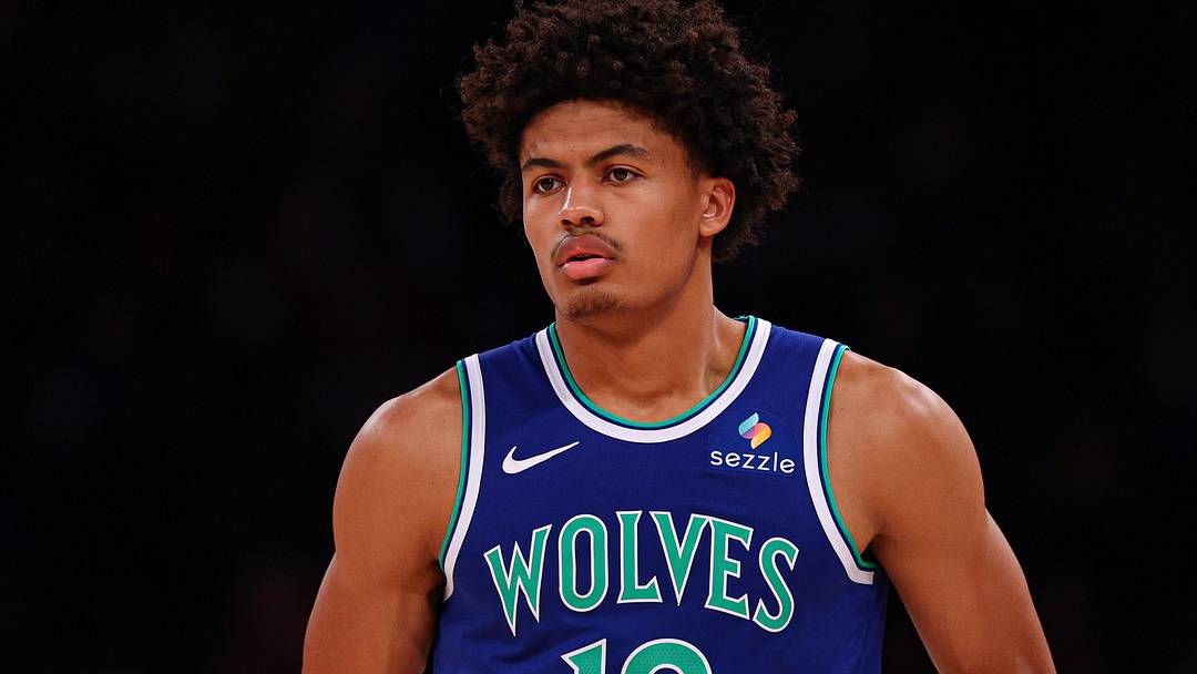 Minnesota Timberwolves power forward Joan Beringer (19) looks up court during the first half against the New York Knicks at Madison Square Garden.  Mandatory Credit: Vincent Carchietta-Imagn Images