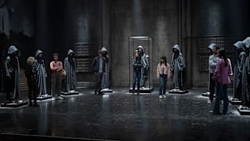L-r, Hayden Panettiere (“Kirby Reed”), Jasmin Savoy Brown (“Mindy Meeks-Martin”), Jack Champion (“Ethan Landry“), Melissa Barrera (“Sam Carpenter”), Jenna Ortega (“Tara Carpenter”), Mason Gooding (“Chad Meeks-Martin”) and Courteney Cox (“Gale Weathers”) star in Paramount Pictures and Spyglass Media Group's "Scream VI."