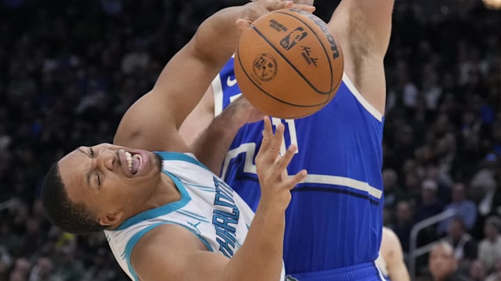 Charlotte Hornets receive crushing news about Grant Williams' knee
