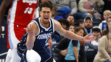 Dallas Mavericks, Dwight Powell