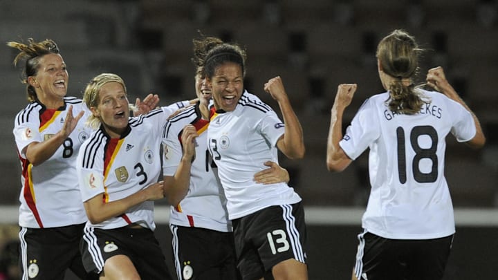 Germany's Celia Okoyino De Mbabi (2nd R)