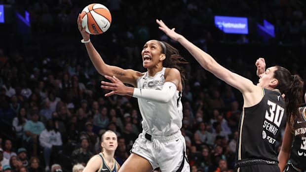 A'ja Wilson and Breanna Stewart