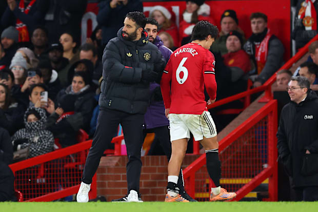 รูเบน อาโมริม (ซ้าย) และลิซานโดร มาร์ติเนซ