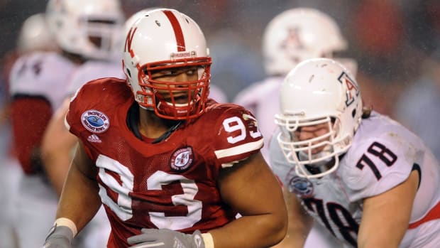 Nebraska Cornuskers defensive tackle Ndamukong Suh during the fourth quarter against the Arizona Wildcats.