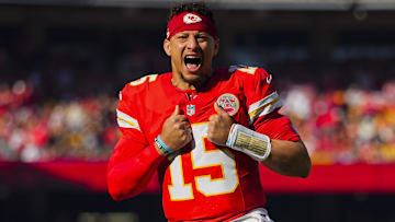 Kansas City Chiefs quarterback and Texas Tech alumnus Patrick Mahomes (15) named Red Raiders' Shiel Wood the best defensive coordinator in college football.