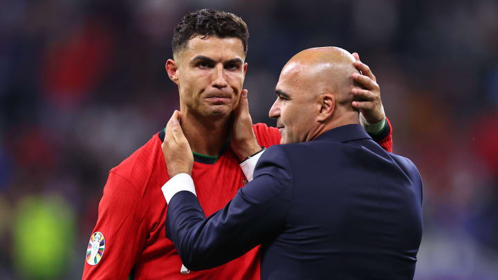 Cristiano Ronaldo e Roberto Martínez após classificação de Portugal