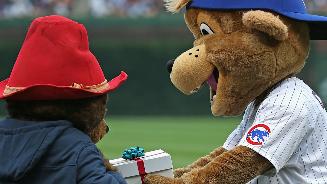 Los Angeles Dodgers v Chicago Cubs