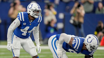 Indianapolis Colts linebacker Zaire Franklin (44) lines up on the line of scrimmage Sunday, Jan. 8,
