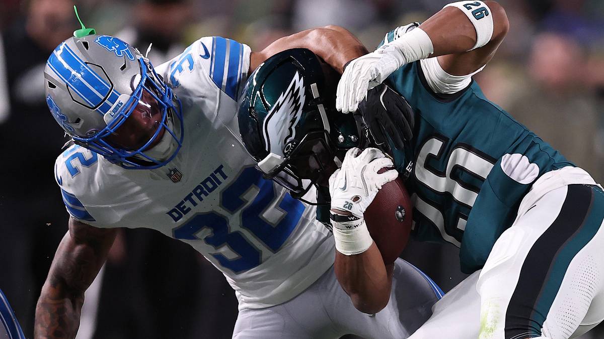 Lifeless Lions Offense Flounders in 16-9 Loss to Eagles