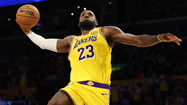 Minnesota Timberwolves v Los Angeles Lakers