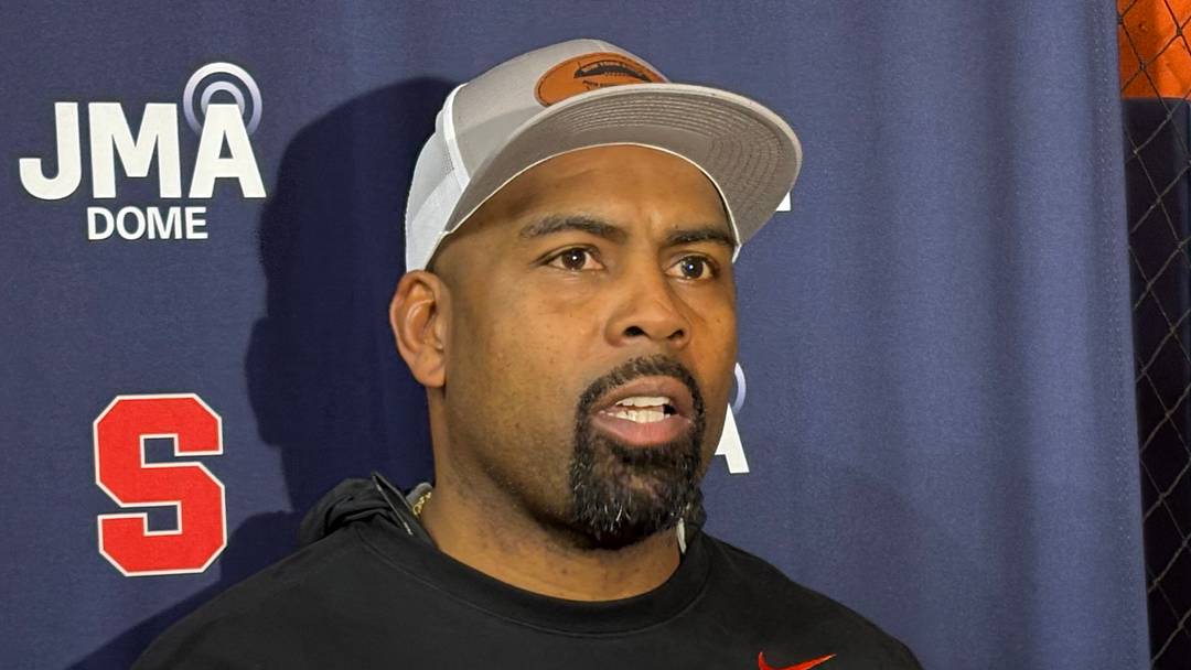 Syracuse head coach Fran Brown