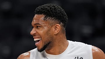 Sacramento Kings v Milwaukee Bucks