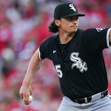 Chicago White Sox pitcher Davis Martin (65) throws against the Cincinnati Reds at Great American Ball Park.