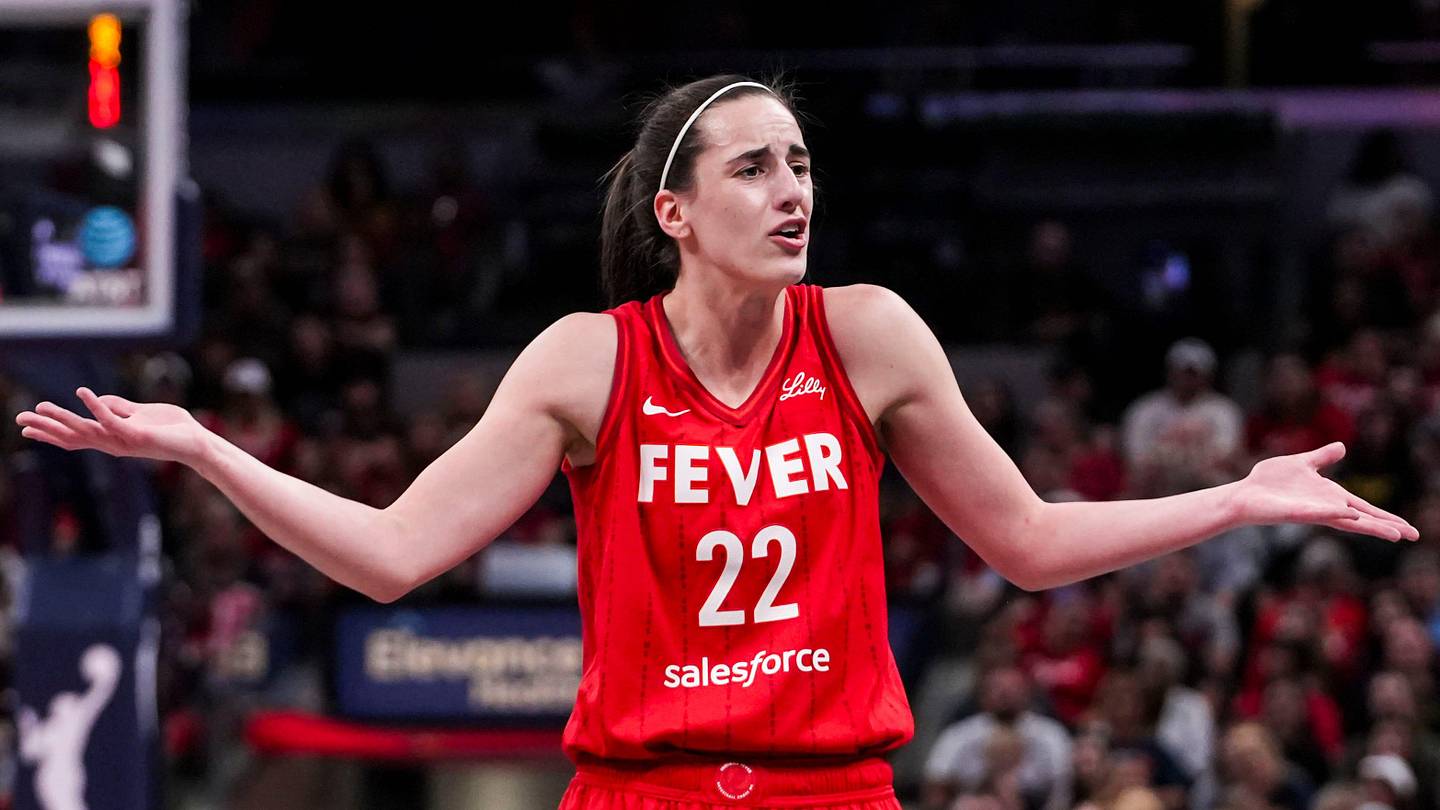 Hall of Fame Coach Makes Very Controversial Caitlin Clark Statement - News Directory 3