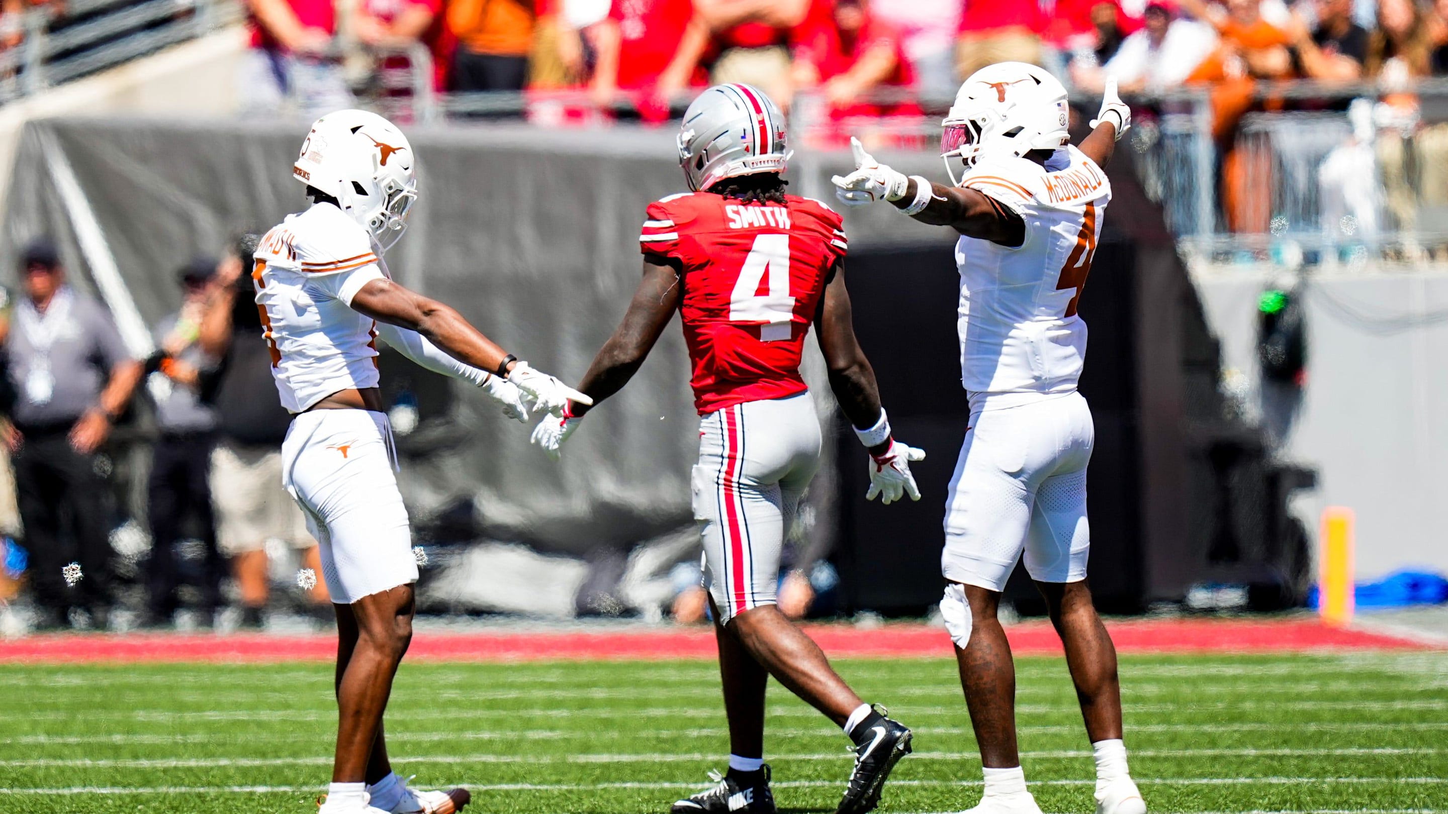 When do 2025 college football top 25 rankings for Week 2 release?