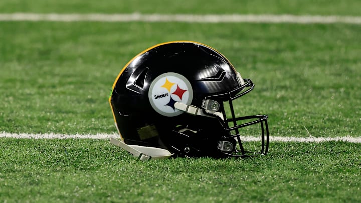 Pittsburgh Steelers v Indianapolis Colts