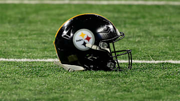 Pittsburgh Steelers v Indianapolis Colts