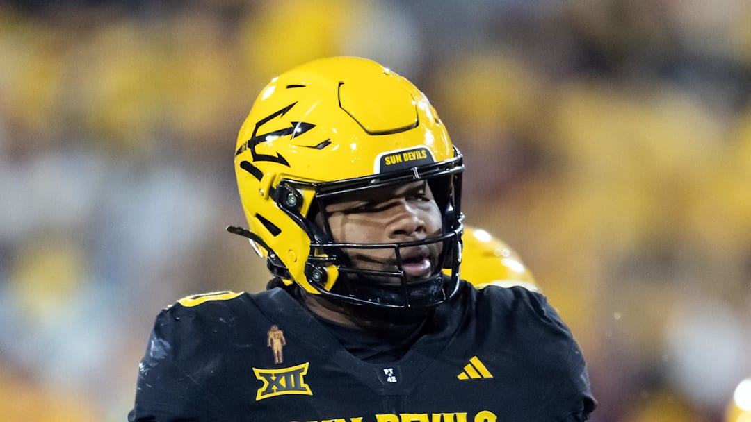 Oct 25, 2025; Tempe, Arizona, USA; Arizona State Sun Devils defensive lineman Clayton Smith (10) against the Houston Cougars at Mountain America Stadium. Mandatory Credit: Mark J. Rebilas-Imagn Images