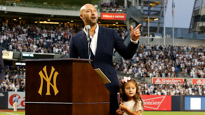 Derek Jeter recibió un homenaje de los Yankees