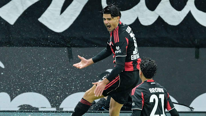 Mo Dahoud (l.) wird die SGE im Sommer verlassen