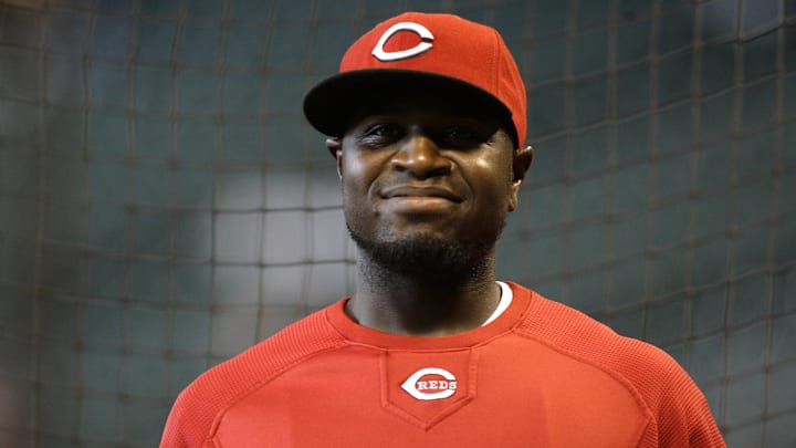 Cincinnati Reds second baseman Brandon Phillips (4) prepares