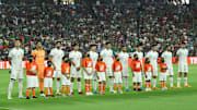Jugadores de México previo a un partido ante Uruguay.