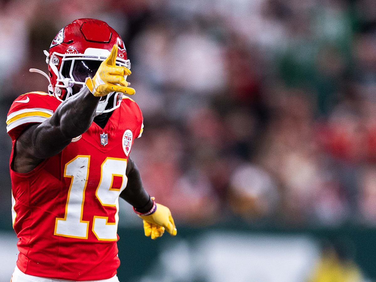 Dolphins can't be desperate enough to target recently-cut Chiefs WR