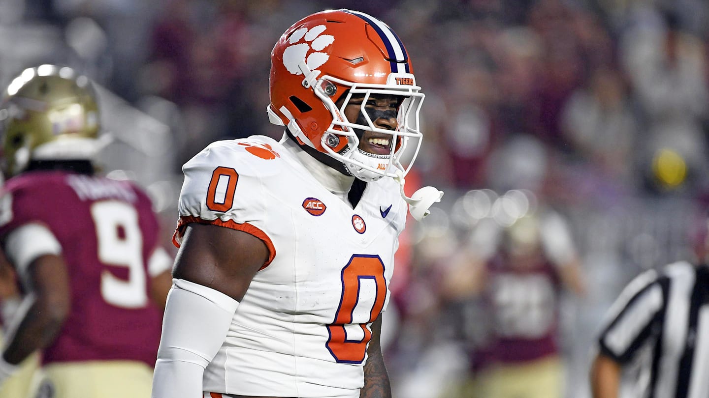 Seahawks forecasted to land dominant Clemson LB in Round 3 of NFL Draft