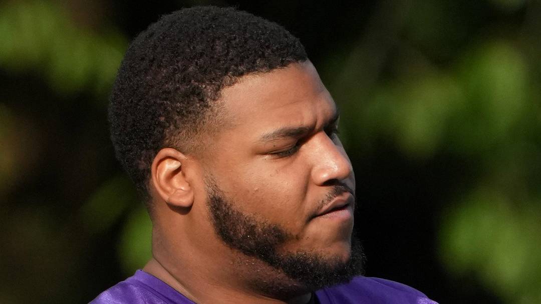 Minnesota Vikings offensive tackle Christian Darrisaw Minnesota Vikings offensive tackle Christian Darrisaw