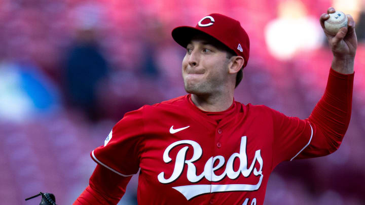 Cincinnati Reds pitcher Nick Lodolo (40) delivers a pitch in the first inning of the MLB baseball