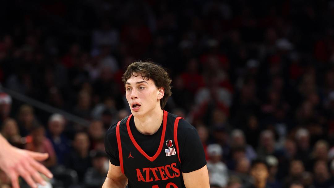 Dec 20, 2025; Phoenix, Arizona, USA; San Diego State Aztecs forward Miles Heide (40) against the Arizona Wildcats during the Hall of Fame Series at Mortgage Matchup Center.