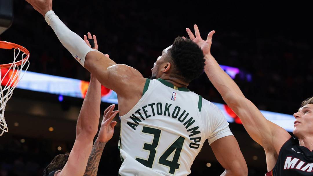 Mar 12, 2026; Miami, Florida, USA; Milwaukee Bucks forward Giannis Antetokounmpo (34) drives to the basket against Miami Heat guard Pelle Larsson (9) and forward Jaime Jaquez Jr. (11) during the second quarter at Kaseya Center. Mandatory Credit: Sam Navarro-Imagn Images Mar 12, 2026; Miami, Florida, USA; Milwaukee Bucks forward Giannis Antetokounmpo (34) drives to the basket against Miami Heat guard Pelle Larsson (9) and forward Jaime Jaquez Jr. (11) during the second quarter at Kaseya Center. Mandatory Credit: Sam Navarro-Imagn Images