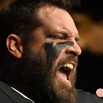 Detroit Lions offensive tackle Taylor Decker (68) takes the field before the game against the Tampa Bay Buccaneers 