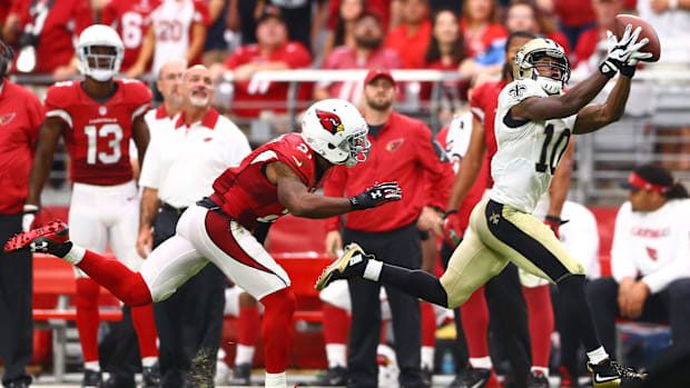 Sep 13, 2015; New Orleans Saints receiver Brandin Cooks (10) catches a long pass against the Arizona Cardinals 