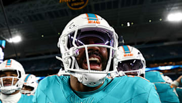 Miami Dolphins linebacker Jordyn Brooks