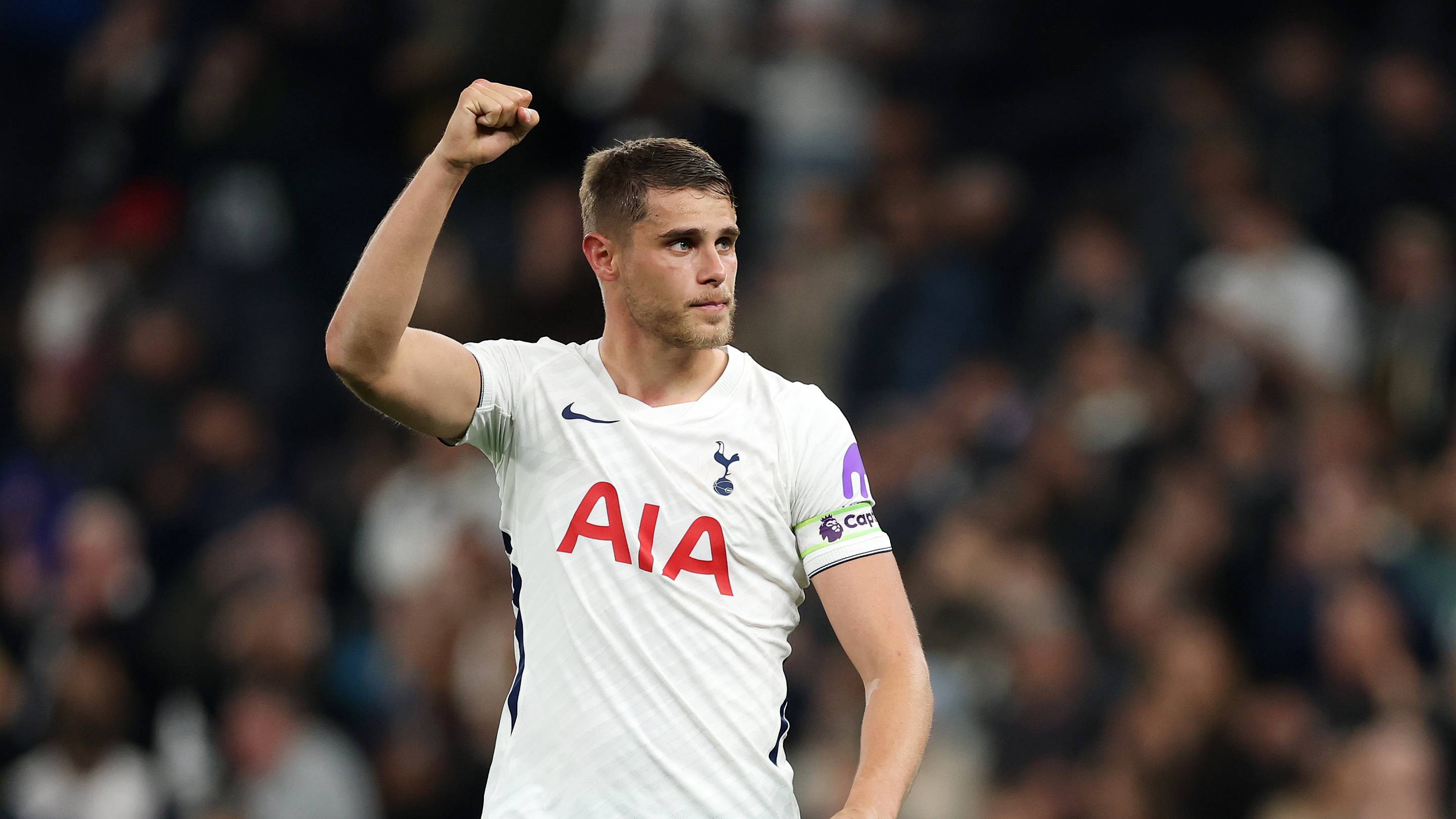 Micky van de Ven has to pass a different kind of test for Tottenham vs. Chelsea
