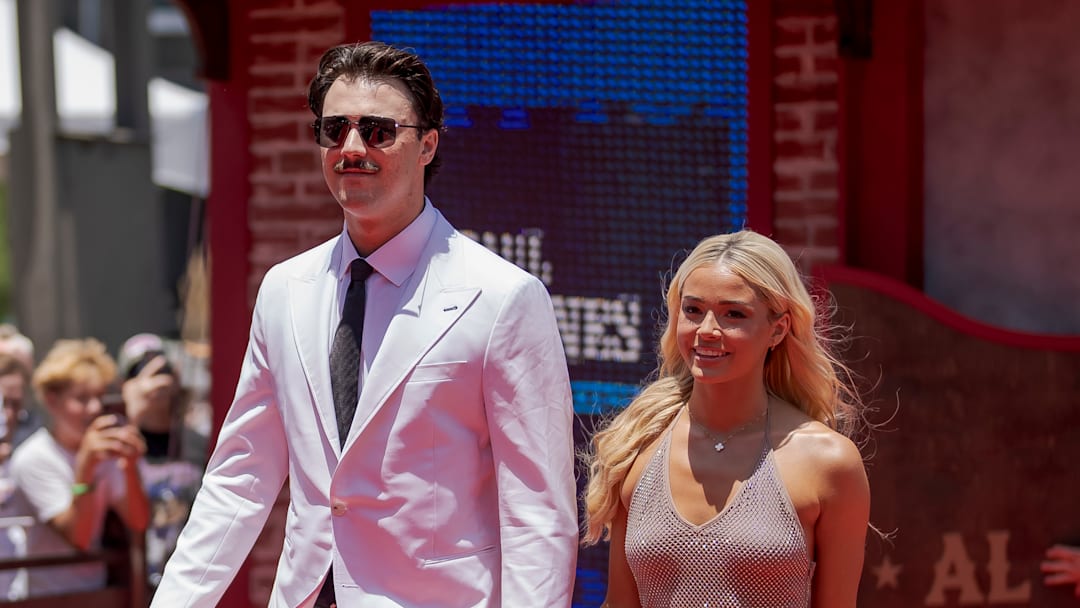 All-Star Red Carpet Show presented by Frutitas Agua Fresca