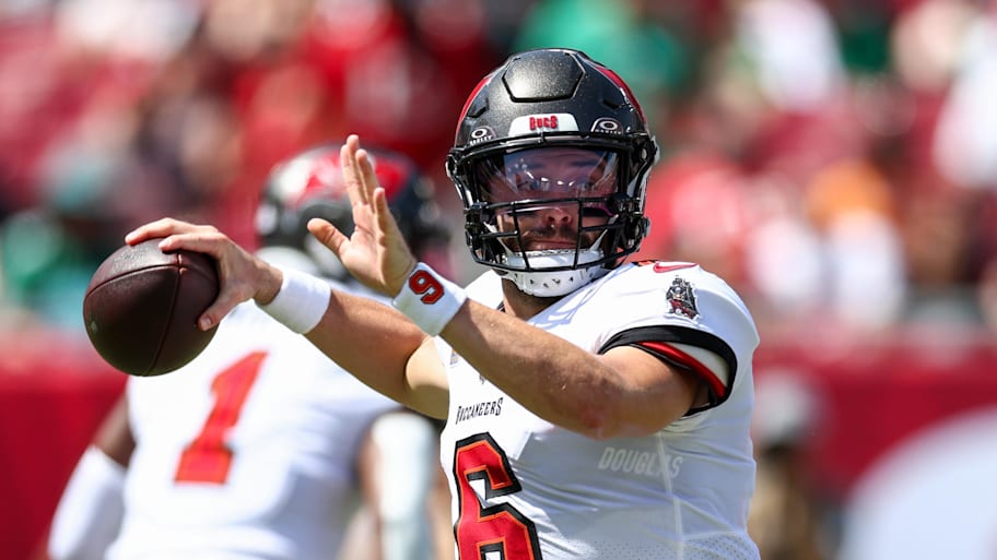 Tampa Bay Buccaneers quarterback Baker Mayfield drops back to pass against the Philadelphia Eagles. | Nathan Ray Seebeck-Imagn Images
