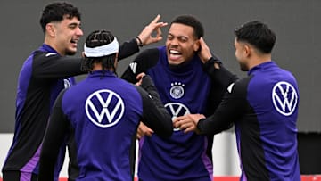 Felix Nmecha (Mitte) droht das WM-Aus