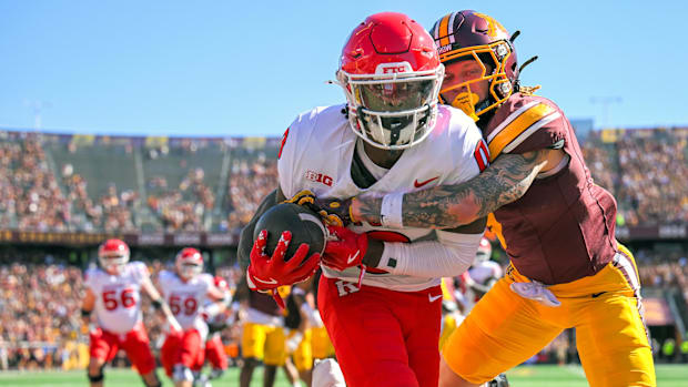 Rutgers Scarlet Knights wide receiver DT Sheffield (0) catches a four-yard pass for a touchdown